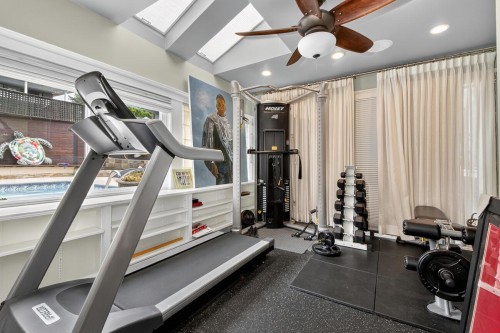 1052 Corona Crescent, Coquitlam, BC - Indoor Photo Showing Gym Room