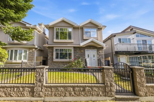 3186 18Th Avenue E, Vancouver, BC - Outdoor With Facade