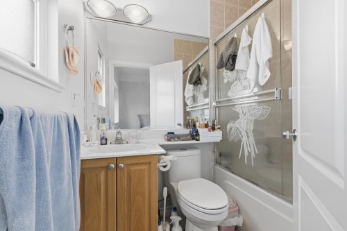 3186 18Th Avenue E, Vancouver, BC - Indoor Photo Showing Bathroom
