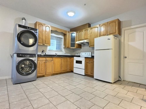 3186 18Th Avenue E, Vancouver, BC - Indoor Photo Showing Laundry Room