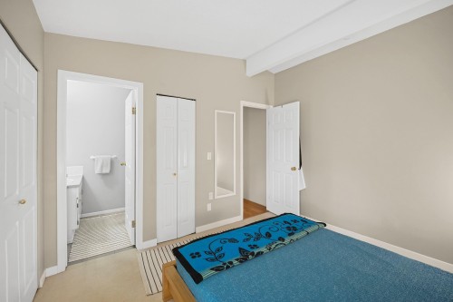 129 Roe Drive, Port Moody, BC - Indoor Photo Showing Other Room