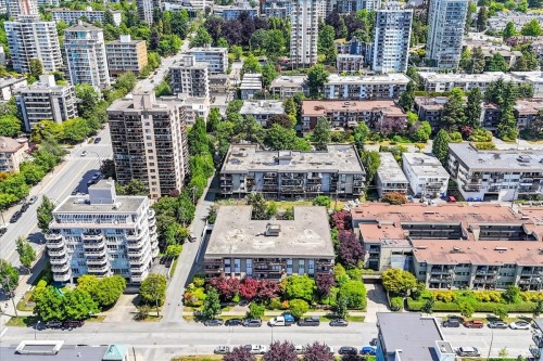 201-120 4Th Street E, North Vancouver, BC - Outdoor With View