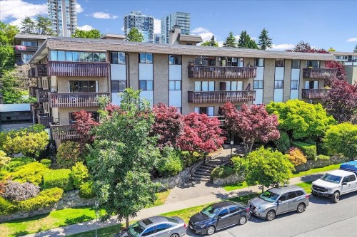 201-120 4Th Street E, North Vancouver, BC - Outdoor
