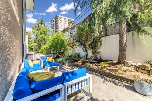 201-120 4Th Street E, North Vancouver, BC - Outdoor