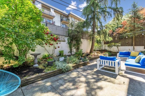 201-120 4Th Street E, North Vancouver, BC - Outdoor