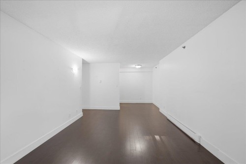 309-825 7Th Avenue E, Vancouver, BC - Indoor Photo Showing Other Room