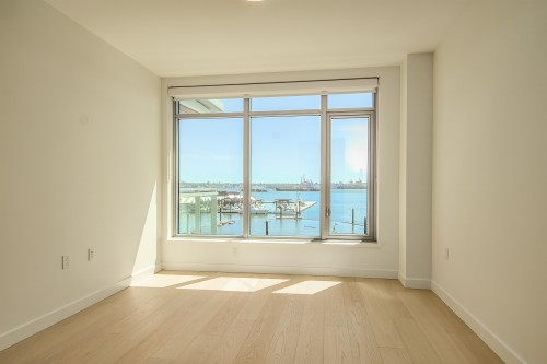 4**-785 Harbour Way, North Vancouver, BC - Indoor Photo Showing Other Room