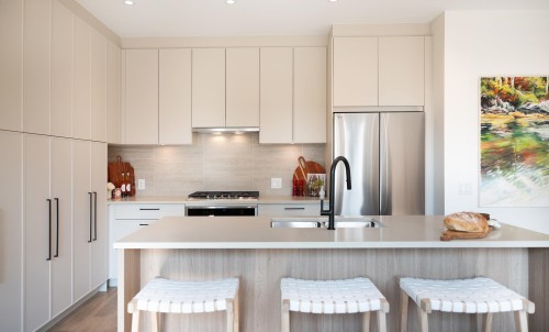 115-3630 Harper Road, Coquitlam, BC - Indoor Photo Showing Kitchen With Double Sink With Upgraded Kitchen