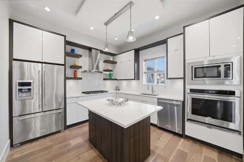 3123 7Th Avenue E, Vancouver, BC - Indoor Photo Showing Kitchen With Upgraded Kitchen