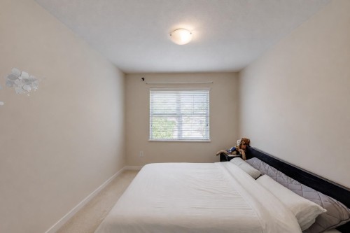 1412 Marguerite Street, Coquitlam, BC - Indoor Photo Showing Bedroom