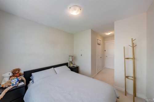 1412 Marguerite Street, Coquitlam, BC - Indoor Photo Showing Bedroom