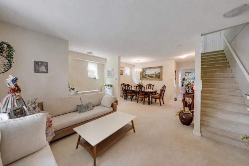 1412 Marguerite Street, Coquitlam, BC - Indoor Photo Showing Living Room
