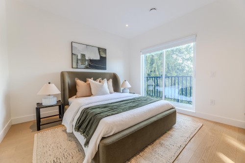2-8483 16 Avenue, Burnaby, BC - Indoor Photo Showing Bedroom