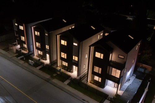 2-8483 16 Avenue, Burnaby, BC - Outdoor With Exterior