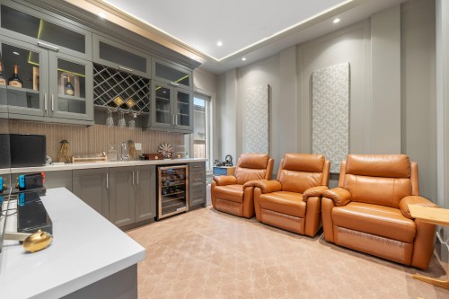 7160 Parry Street, Richmond, BC - Indoor