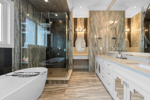 7160 Parry Street, Richmond, BC - Indoor Photo Showing Bathroom