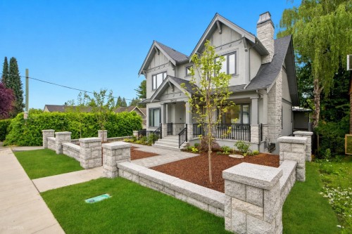 4432 Crown Street, Vancouver, BC - Outdoor With Facade