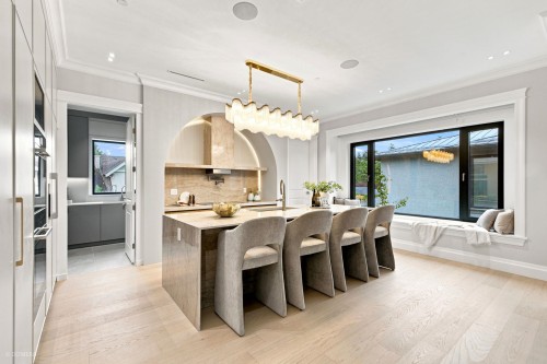 4432 Crown Street, Vancouver, BC - Indoor