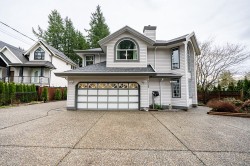 23368 124 Avenue Maple Ridge, BC V2X 4K4