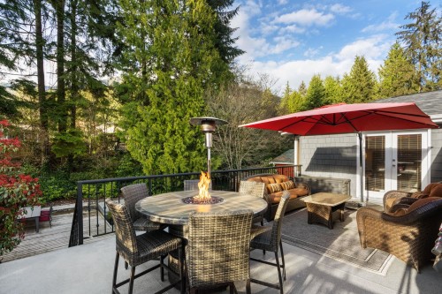 956 Belvista Crescent, North Vancouver, BC - Outdoor With Deck Patio Veranda