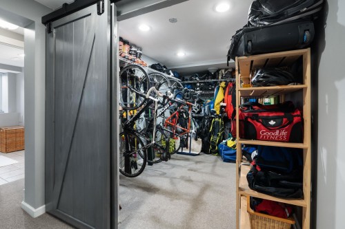 956 Belvista Crescent, North Vancouver, BC - Indoor