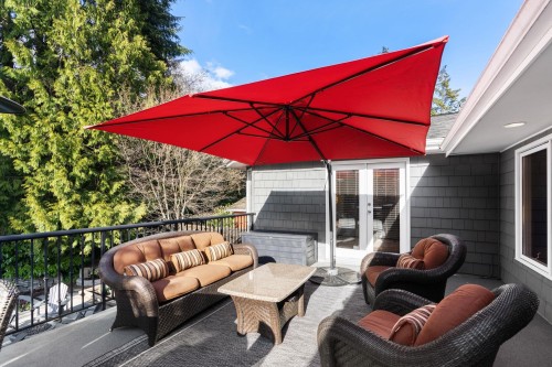 956 Belvista Crescent, North Vancouver, BC - Outdoor With Deck Patio Veranda With Exterior