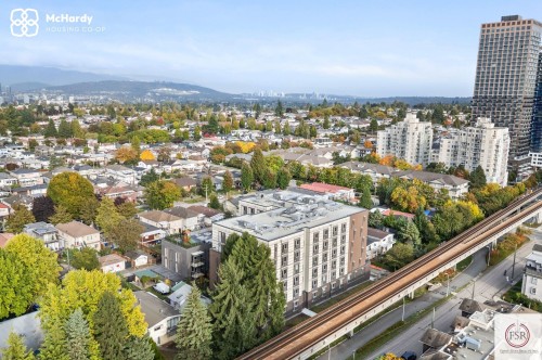 5085 Mchardy Street , Vancouver, BC V5R 0L7 4