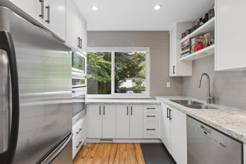 4715 Hoskins Road, North Vancouver, BC 