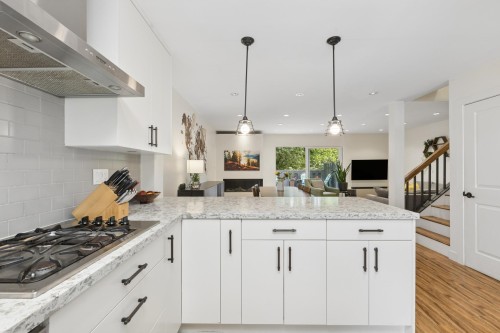 4715 Hoskins Road, North Vancouver, BC 