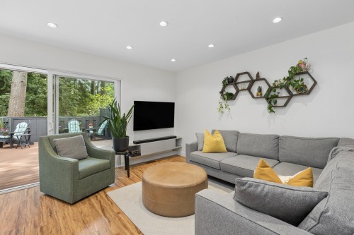 4715 Hoskins Road, North Vancouver, BC 
