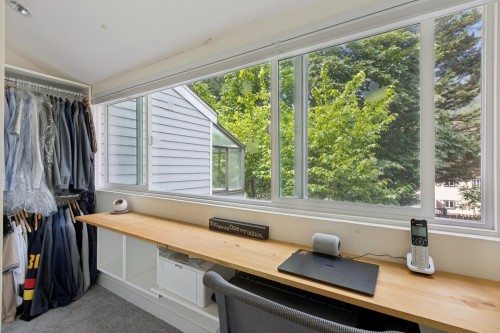 4715 Hoskins Road, North Vancouver, BC 