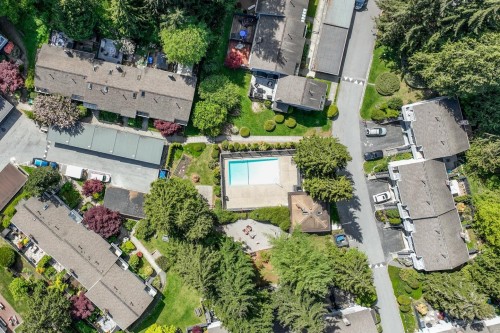 4715 Hoskins Road, North Vancouver, BC 
