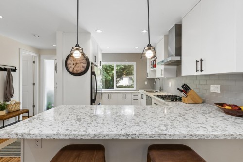 4715 Hoskins Road, North Vancouver, BC 