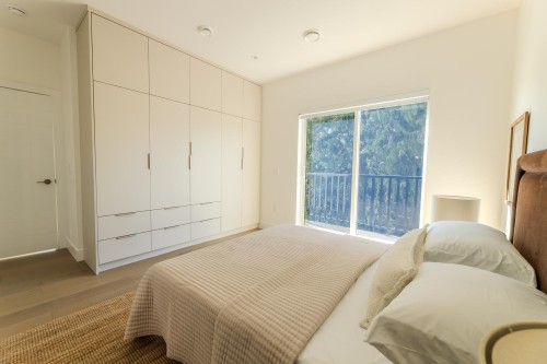 4-8483 16 Avenue, Burnaby, BC - Indoor Photo Showing Bedroom