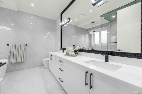 3651 Francis Road, Richmond, BC - Indoor Photo Showing Bathroom