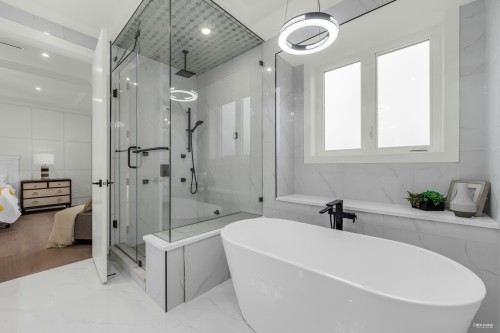 3651 Francis Road, Richmond, BC - Indoor Photo Showing Bathroom