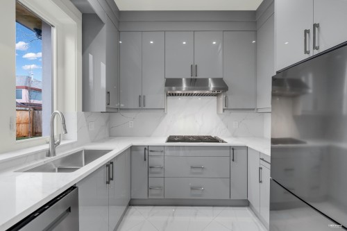3651 Francis Road, Richmond, BC - Indoor Photo Showing Kitchen With Double Sink With Upgraded Kitchen