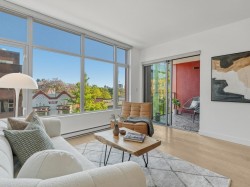 403-71 Pender Street E Vancouver, BC V6A 1S9