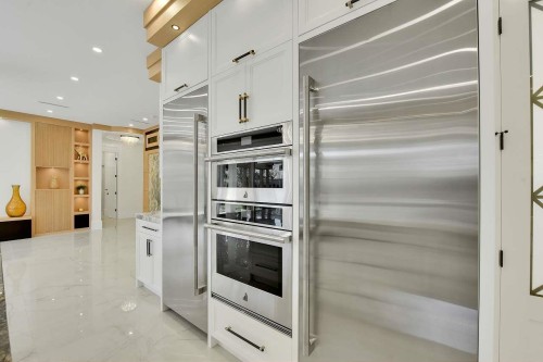 10660 Roselea Crescent, Richmond, BC - Indoor Photo Showing Kitchen