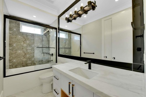10660 Roselea Crescent, Richmond, BC - Indoor Photo Showing Bathroom