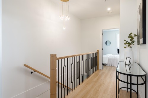 1-122 Eighth Avenue, New Westminster, BC - Indoor Photo Showing Other Room