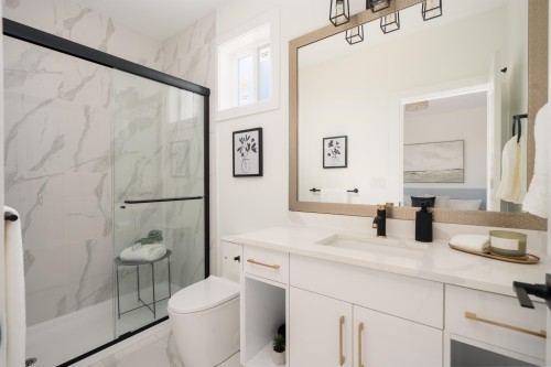 1-122 Eighth Avenue, New Westminster, BC - Indoor Photo Showing Bathroom