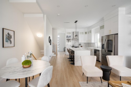 1-122 Eighth Avenue, New Westminster, BC - Indoor Photo Showing Dining Room