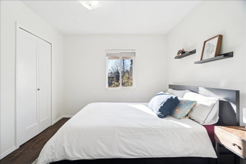 21339 Dewdney Trunk Road, Maple Ridge, BC - Indoor Photo Showing Bedroom