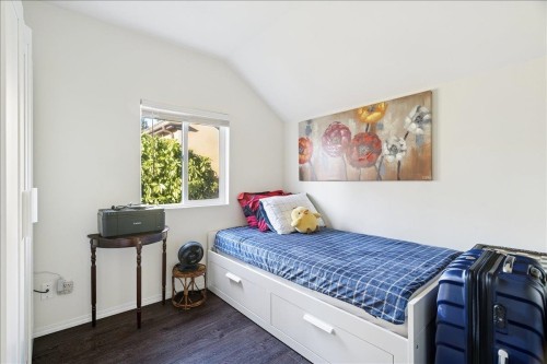 21339 Dewdney Trunk Road, Maple Ridge, BC - Indoor Photo Showing Bedroom