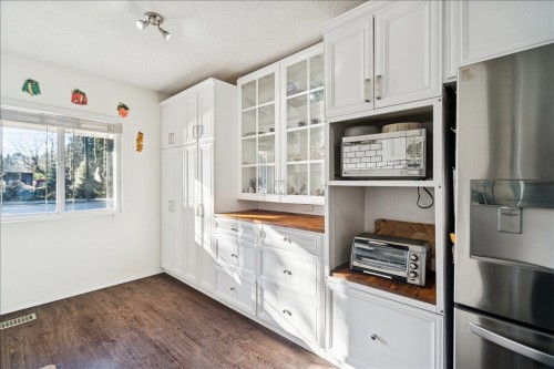 21339 Dewdney Trunk Road, Maple Ridge, BC - Indoor