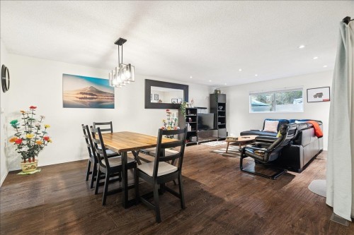 21339 Dewdney Trunk Road, Maple Ridge, BC - Indoor