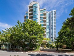 903-140 14th Street ENorth Vancouver, BC V7L 2N3