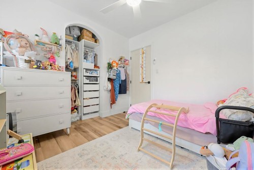 4580 Boundary Road, Burnaby, BC - Indoor Photo Showing Bedroom