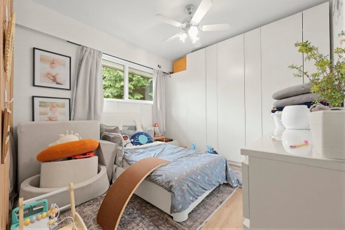 4580 Boundary Road, Burnaby, BC - Indoor Photo Showing Bedroom